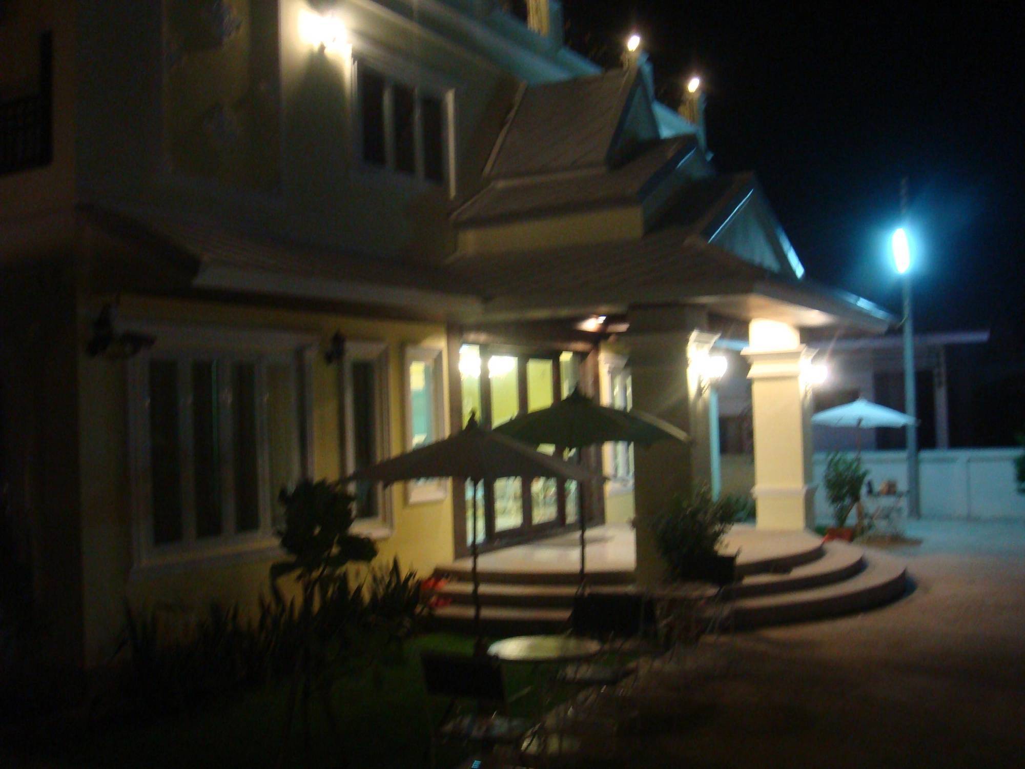 The Target Residence Chiang Rai Ngoại thất bức ảnh
